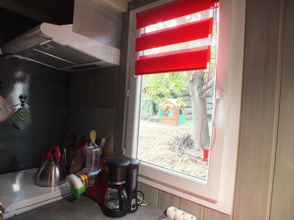 Ferienwohnung Tiny Dans La Verdure Et Au Calme Vesseaux Exterior foto